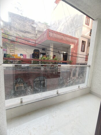 2 BHK Builder Floor for Rent in Chattarpur, Delhi
