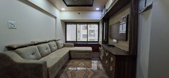 Urja Skyline Gold
