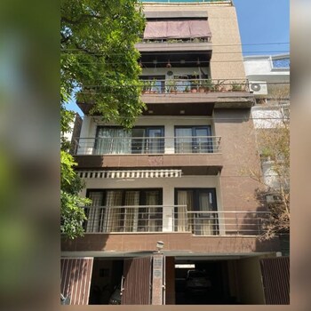 3 BHK Builder Floor for Rent in Defence Colony, Delhi