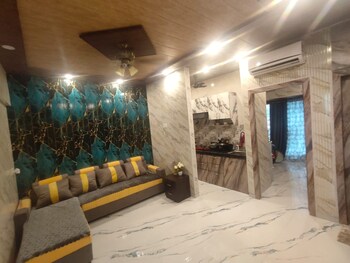 Lalani Grandeur