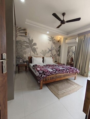 1 BHK Builder Floor for Rent in Saket, Delhi