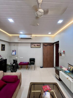 Team Area in 1 BHK Apartment at Lodha Amara, Kolshet Road – for Rent