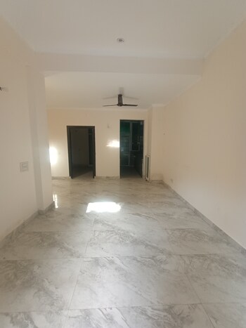 3.5 BHK Villa for Rent in Amrapali Leisure Valley, Greater Noida