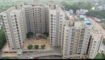 Amanora Metro Tower