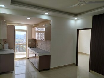 Suncity Avenue 76