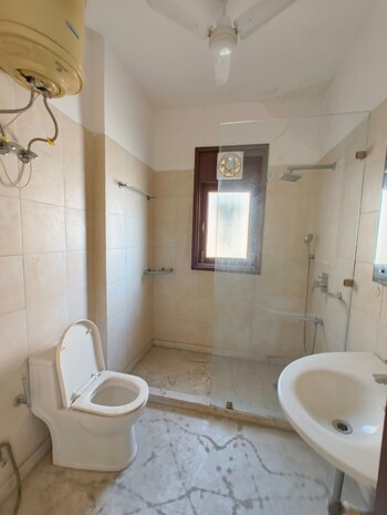 3 BHK Builder Floor for Sale in Chittaranjan Park, Delhi