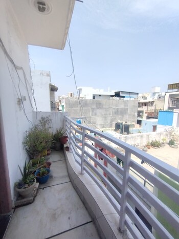 1 BHK Builder Floor for Rent in Mahavir Enclave 1, Delhi