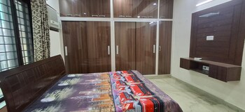 2 BHK Builder Floor for Rent in Sushant Lok I, Gurgaon