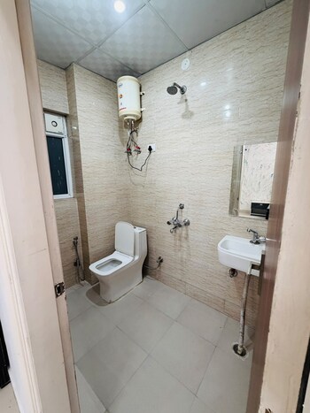 1 RK Builder Floor for Rent in Sushant Lok I, Gurgaon