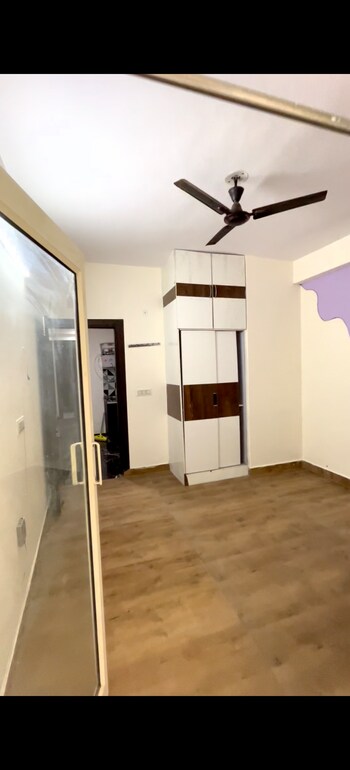 2 BHK Builder Floor for Rent in Sarfabad Village, Noida