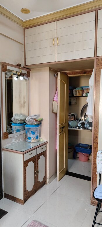 2 BHK Flat for Sale in Byculla, Mumbai