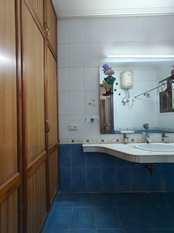 3 BHK Builder Floor for Rent in Dlf Phase I, Gurgaon