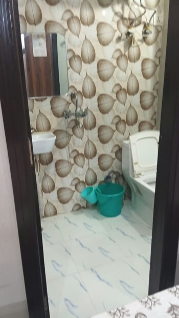2 BHK Builder Floor for Sale in Sadh Nagar, Delhi