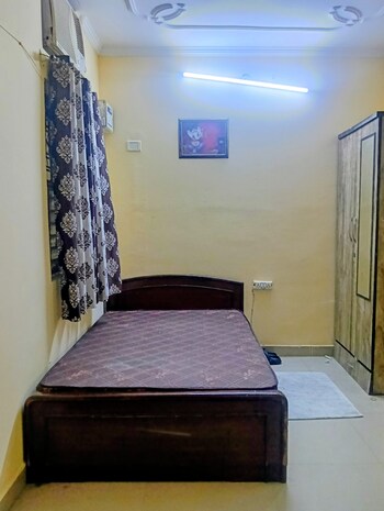 1 RK Flat for Rent in Sector 16b Dwarka, Delhi