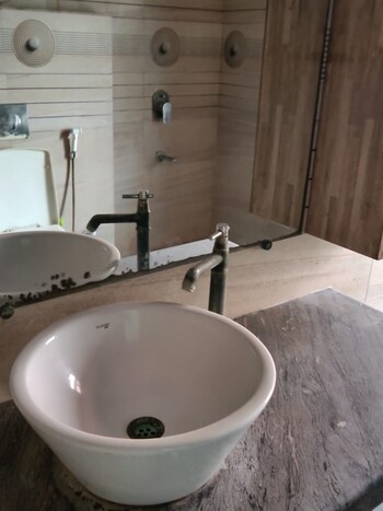 3.5 BHK Villa for Rent in Sector 55, Noida