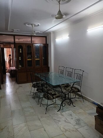 3 BHK Builder Floor for Rent in East Of Kailash, Delhi