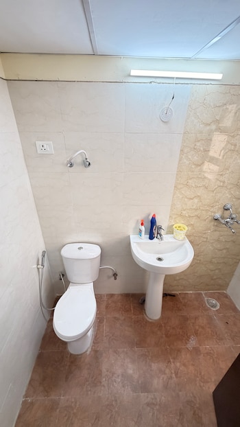 Amrapali Verona Heights