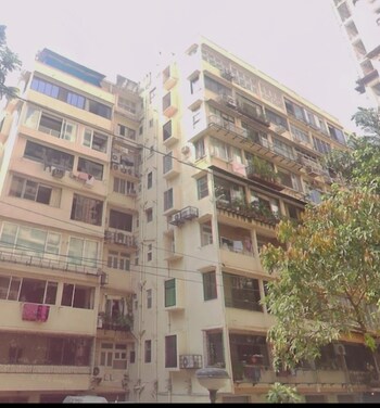 1.5 BHK Flat for Rent in Cumbala Hill, Mumbai