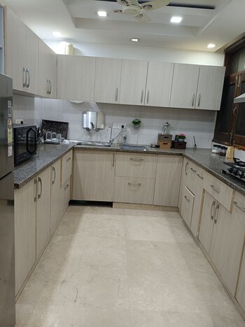 4 BHK House for Rent in New Friends Colony, Delhi