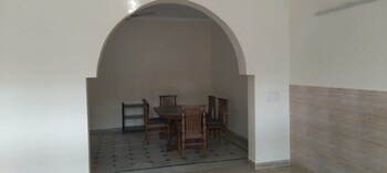1 BHK House for Rent in Sector 4, Gurgaon