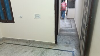 Royce Vaishali