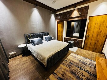 2 BHK Builder Floor for Rent in East Of Kailash, Delhi
