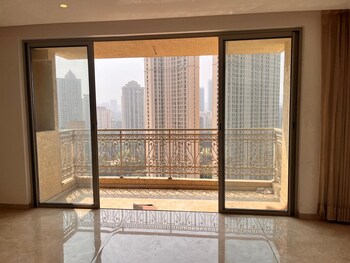 Hiranandani Estate