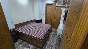 1 BHK Builder Floor for Rent in Indirapuram Shakti Khand 1, Ghaziabad