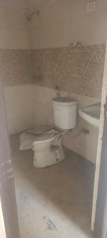 Amrapali Kingswood
