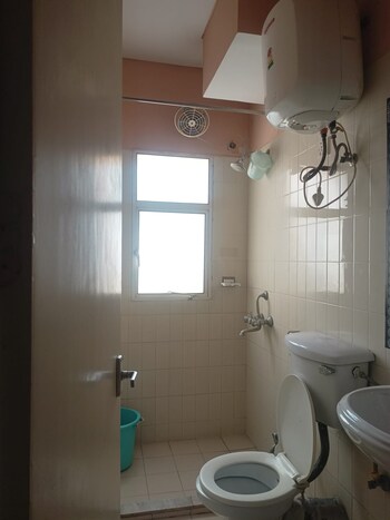 2 BHK Builder Floor for Rent in Dlf City Phase 3, Gurgaon