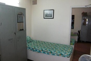 1 RK House for Rent in Sector 14, Gurgaon