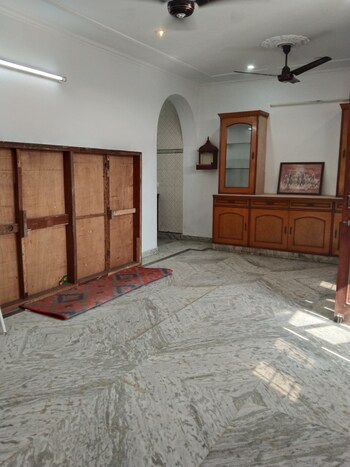 2 BHK Villa for Rent in Sector 23, Gurgaon