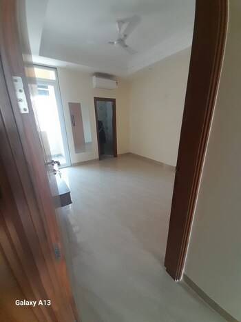 3 BHK Builder Floor for Rent in Chittaranjan Park, Delhi