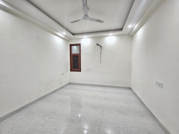 2 BHK Builder Floor for Rent in Chattarpur, Delhi