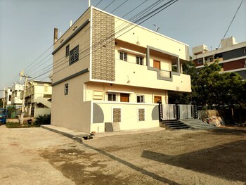 4 BHK House for Sale in Amaravathi Road, Guntur