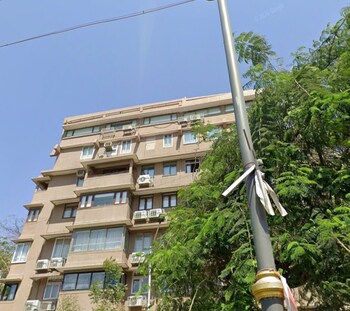2 BHK Flat for Sale in Dhobi Talao, Mumbai