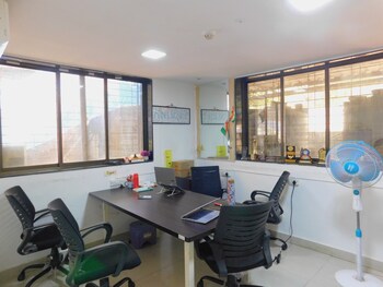 Office Space for Rent in Kandivali East, Mumbai