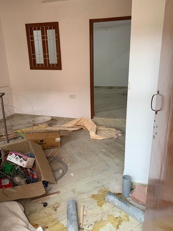 1 BHK House for Rent in Sarita Vihar, Delhi
