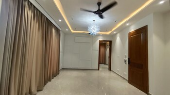 3.5 BHK Builder Floor for Sale in Chittaranjan Park, Delhi