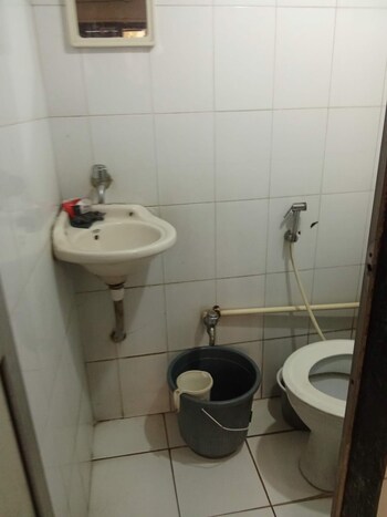 Shop for Rent in Goregaon West, Mumbai