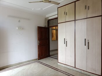 3 BHK Builder Floor for Rent in Sukhdev Vihar, Delhi