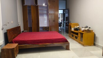 2 BHK Builder Floor for Rent in Greater Kailash I, Delhi
