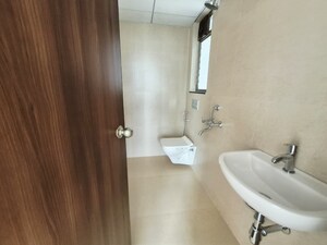 Bathroom in 1.5 BHK Apartment at Runwal My City Phase II Cluster 05, Dombivli East – for Rent
