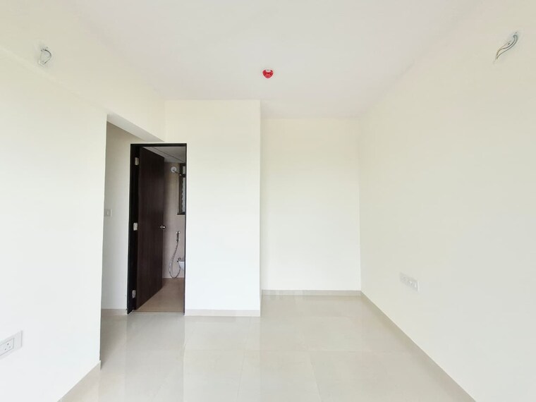 Room, runwal-my-city-phase-ii-cluster-05 1.5 Bedroom 550 Sq.Ft. Apartment In Dombivli East Thane 10748813