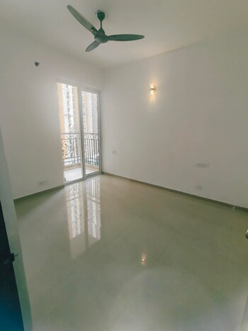 Prateek Grand City