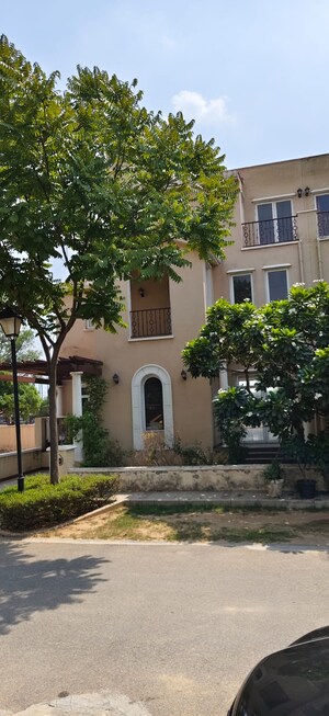 5 BHK Villa – Exterior View View at Emaar Marbella, Sector 66 - for Rent