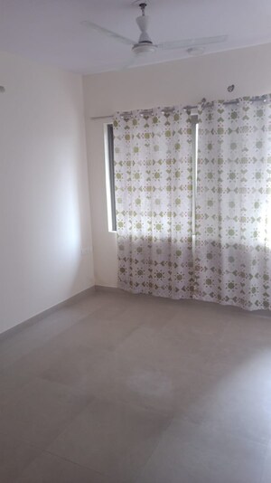 Room in 2.5 BHK Apartment at Bhimjyani Verraton, Manpada – for Rent