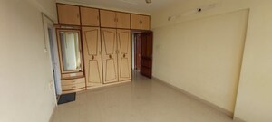 Room in 2 BHK Apartment at Serenity Heights, Malad West – for Sale