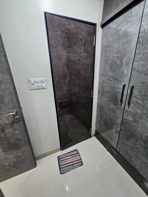 Furnished Amenities in 3 BHK Apartment at Raheja Ridgewood, Goregaon East – for Rent