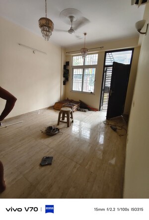 Room in 3 BHK Villa at Amrapali Ivory Heights, Amrapali Dream Valley – for Rent